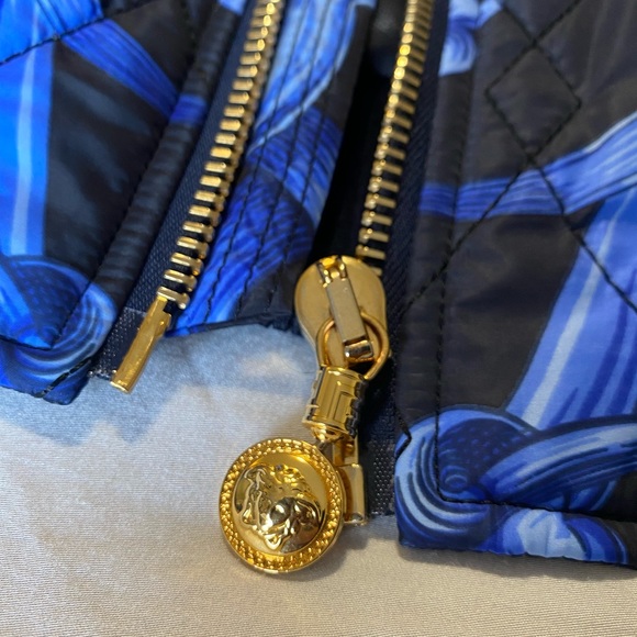 Versace Jacket purchased on Rode Drv - Picture 3 of 12